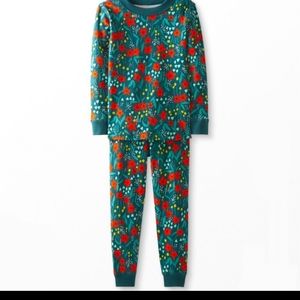 Hanna Andersson poinsetta set pajamas